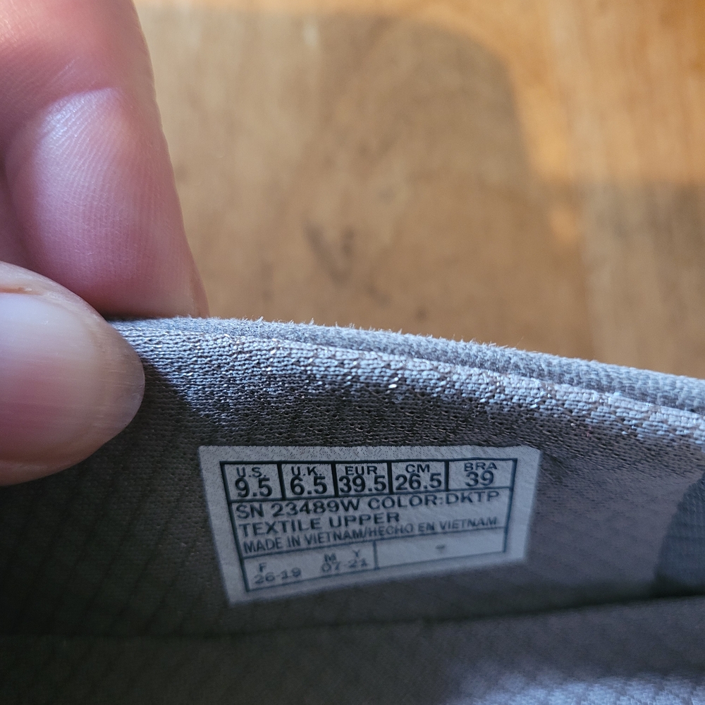Skechers Gray Women's Shoes - Picture 4 of 6